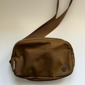 Lululemon Everywhere Belt Bag 1L
